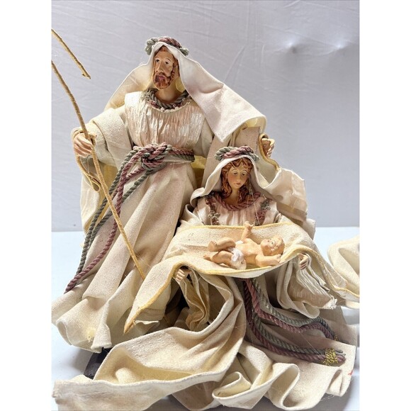 Nativity Set Mary Joseph And Jesus  From The Philippines  14" - Picture 3 of 6